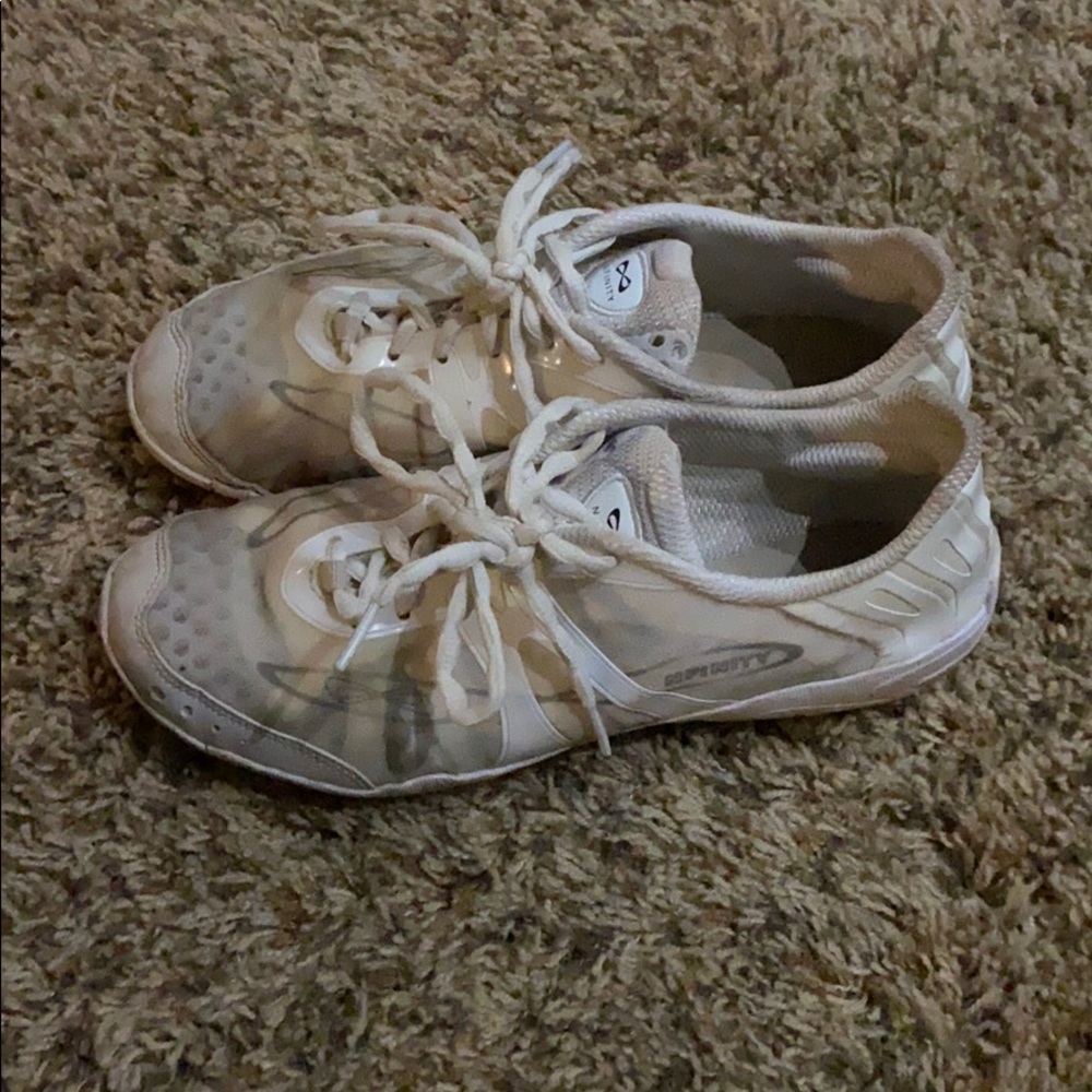 Nfinity cheer shoes